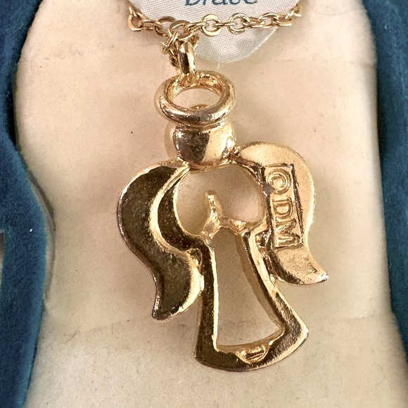 Gold plated aquamarine gemstone angel pendant necklace - Picture 6 of 6